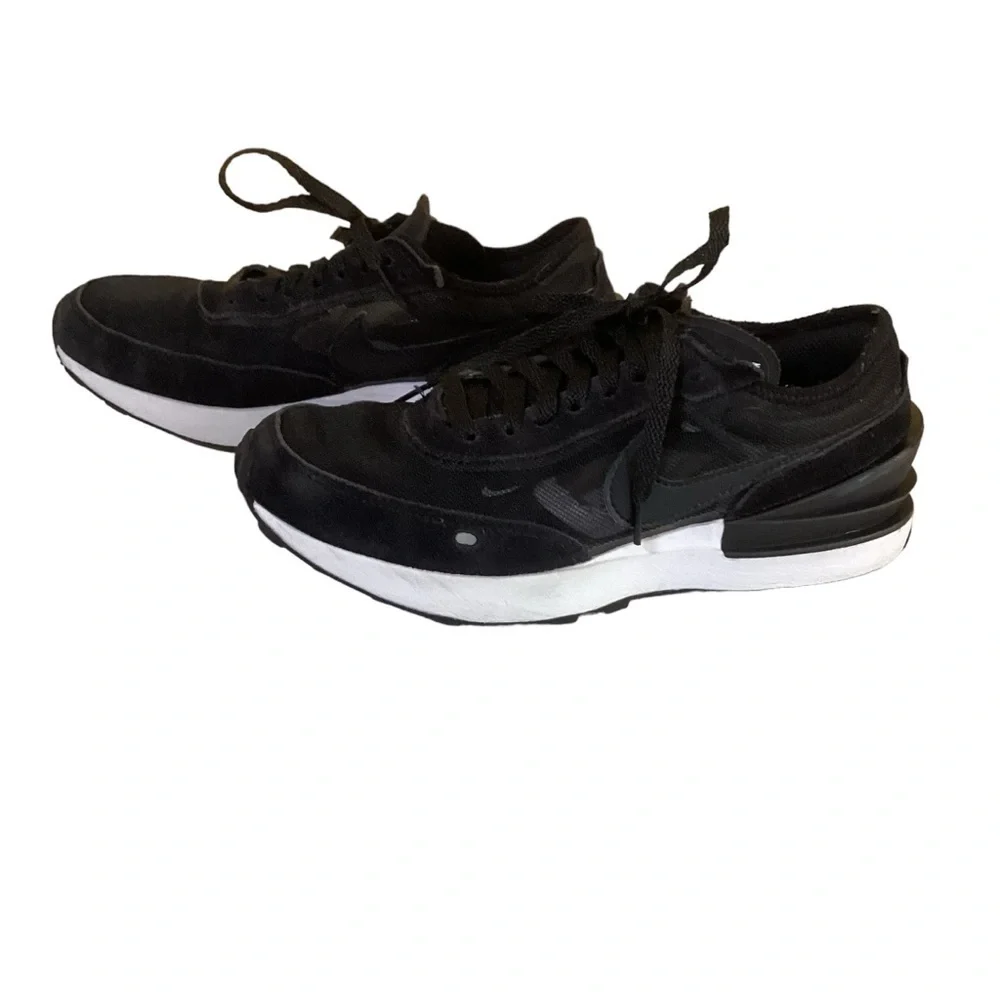 Nike Youth Waffle One Black & White 2021 Lace Up Sneaker. Size 4.5Y